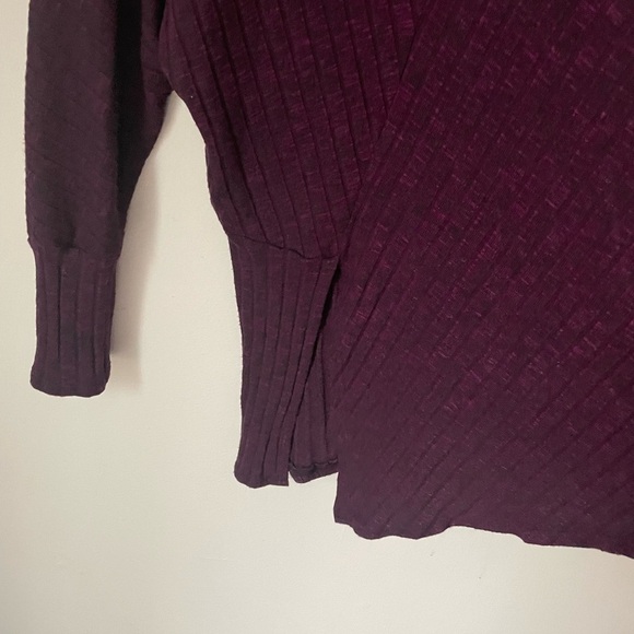 Michael Stars Dark Purple Asymmetrical Hemmed Sweater Size OS - Picture 4 of 8
